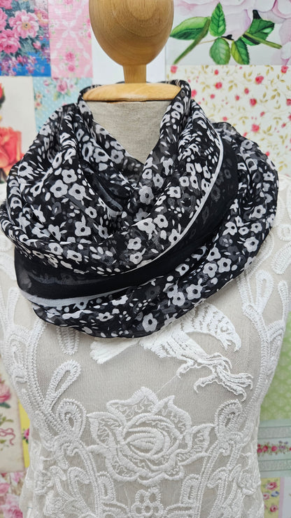 Black Printed Scarf SE0305