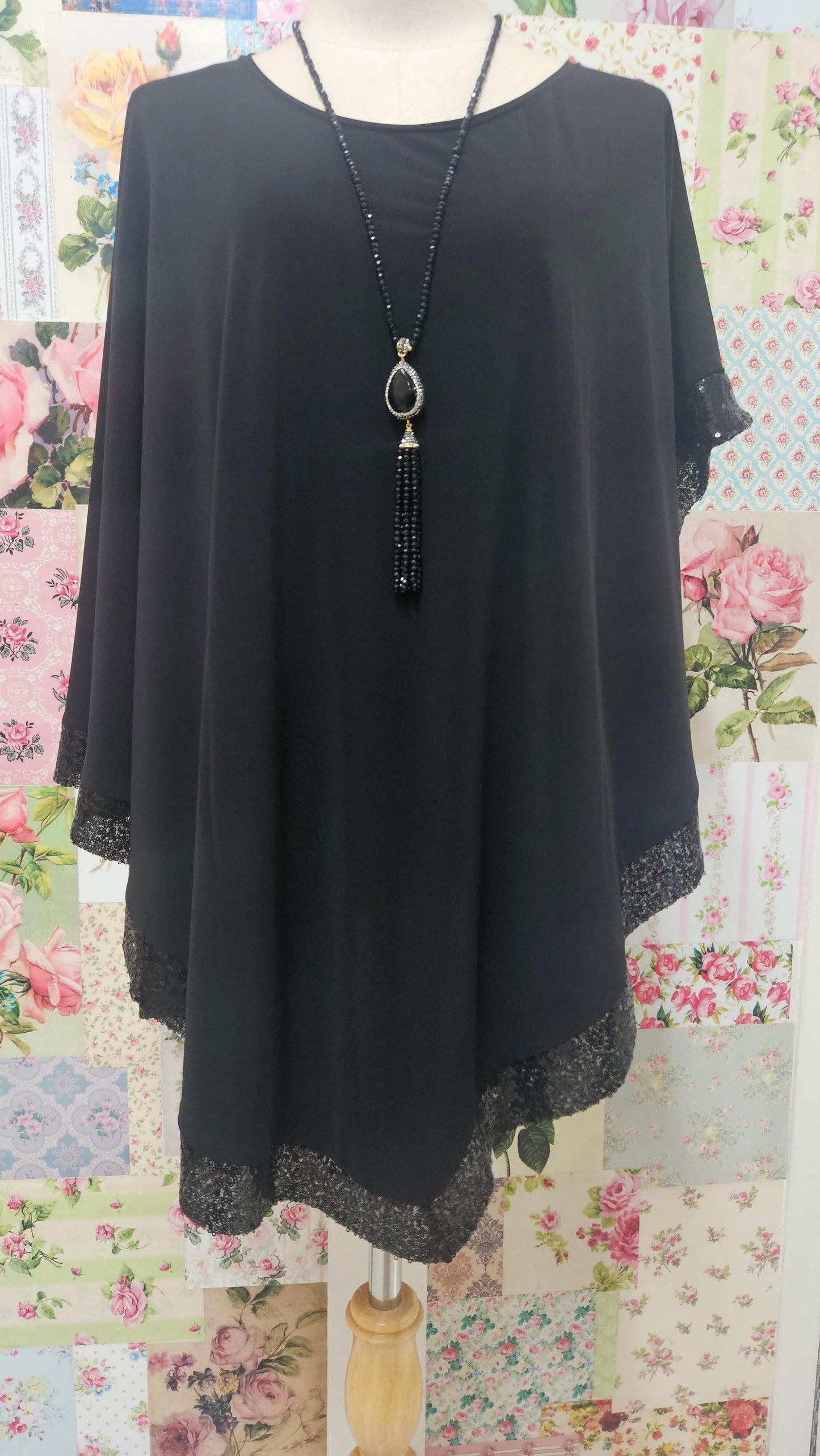 Black  Poncho LR0195